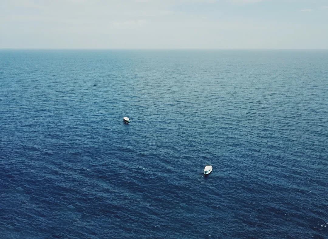 Cover Image for Floating AI Data Centers: Ocean-Powered Compute 2026